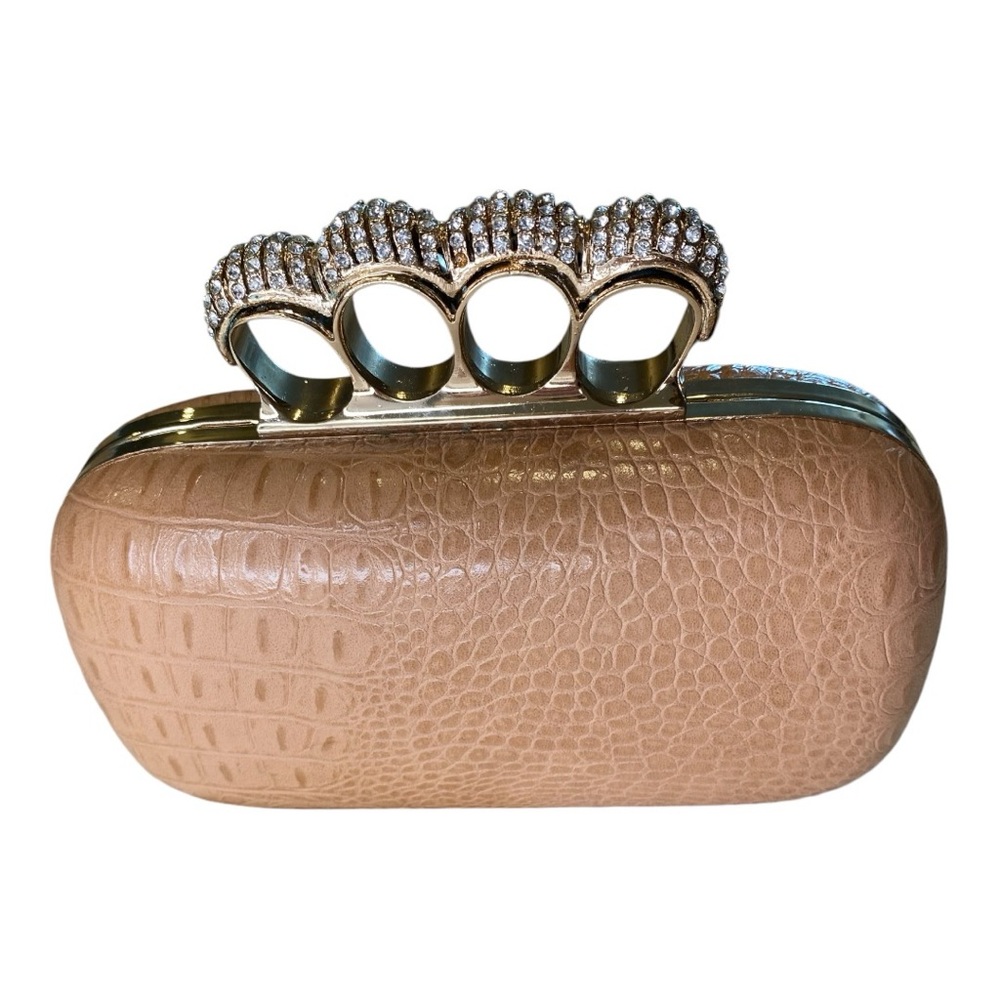 Knuckle Duster Clutch